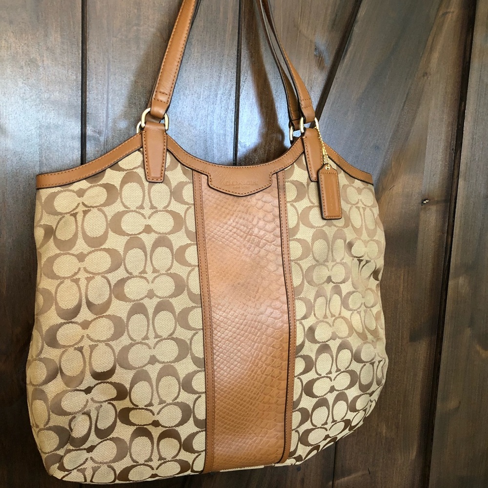 NWOT COACH BAG